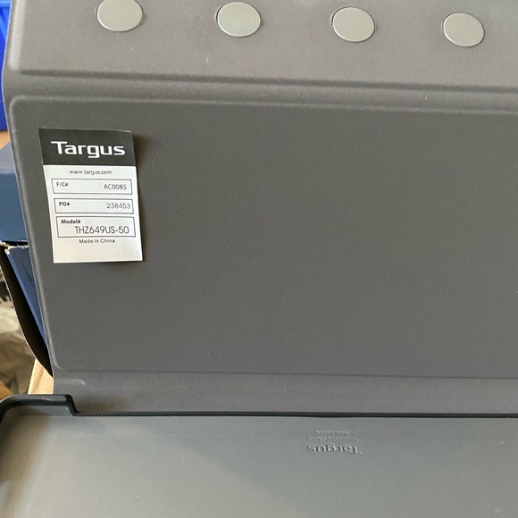 Targus folio case for Microsoft Surface Pro 4 - Picture 12 of 14